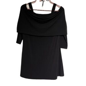 🌻🌻 3 for $30🌻🌻**NWT** black Rapz top